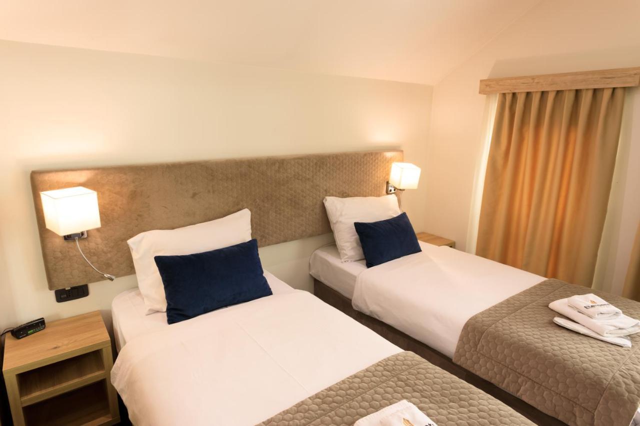 נובי פאזאר Hotel Elements מראה חיצוני תמונה