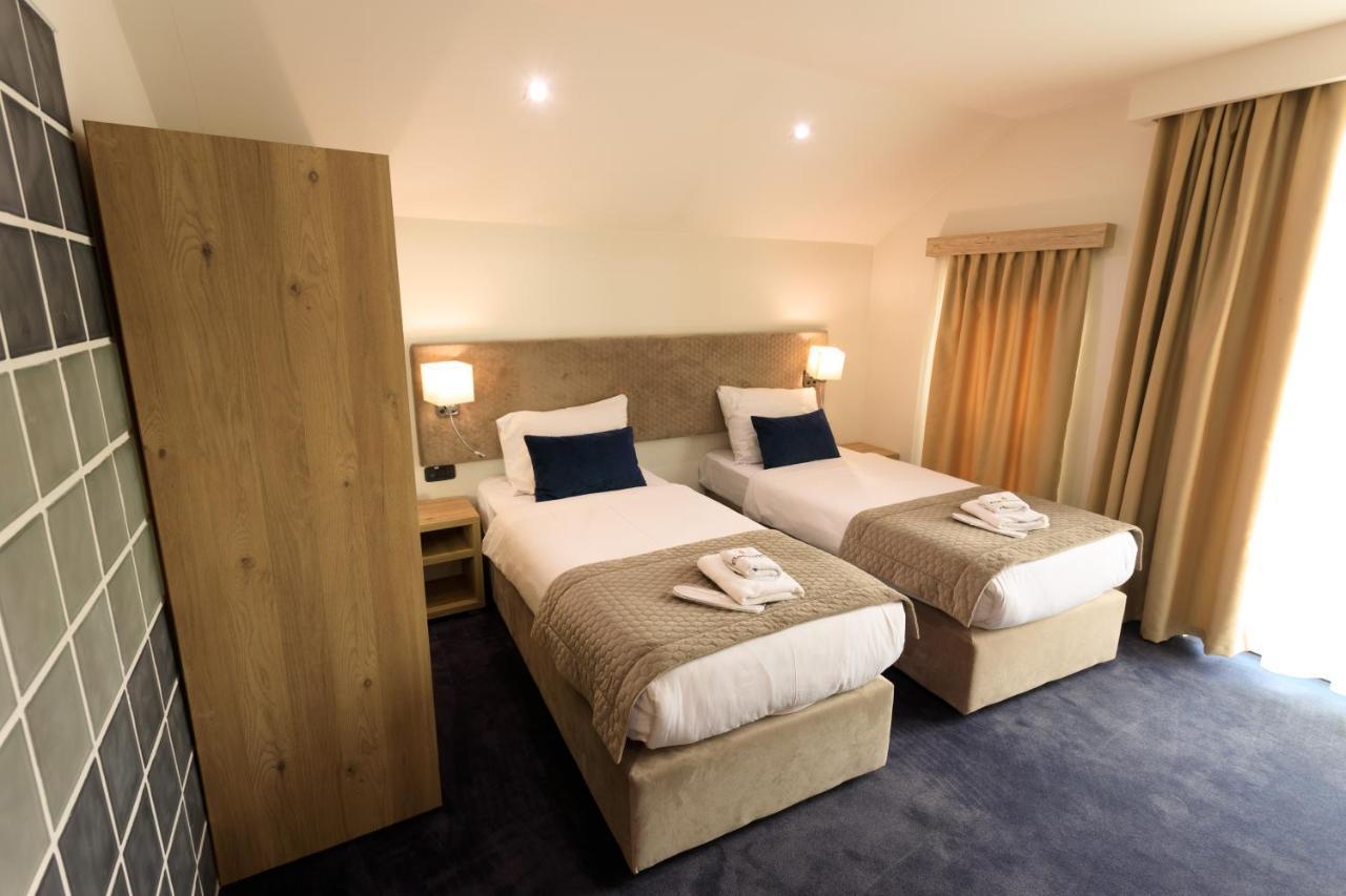 נובי פאזאר Hotel Elements מראה חיצוני תמונה