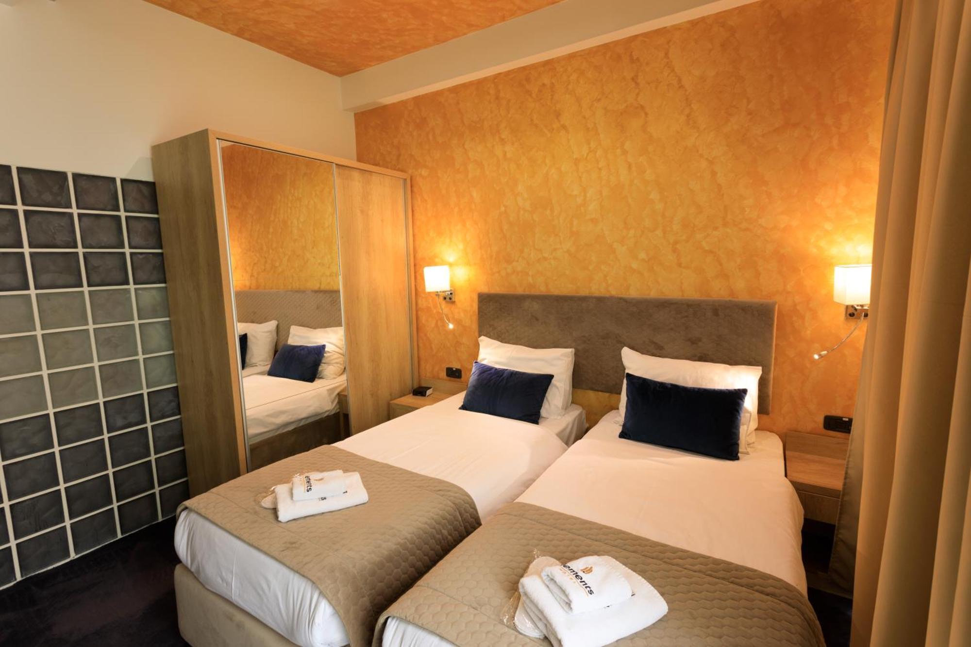 נובי פאזאר Hotel Elements מראה חיצוני תמונה