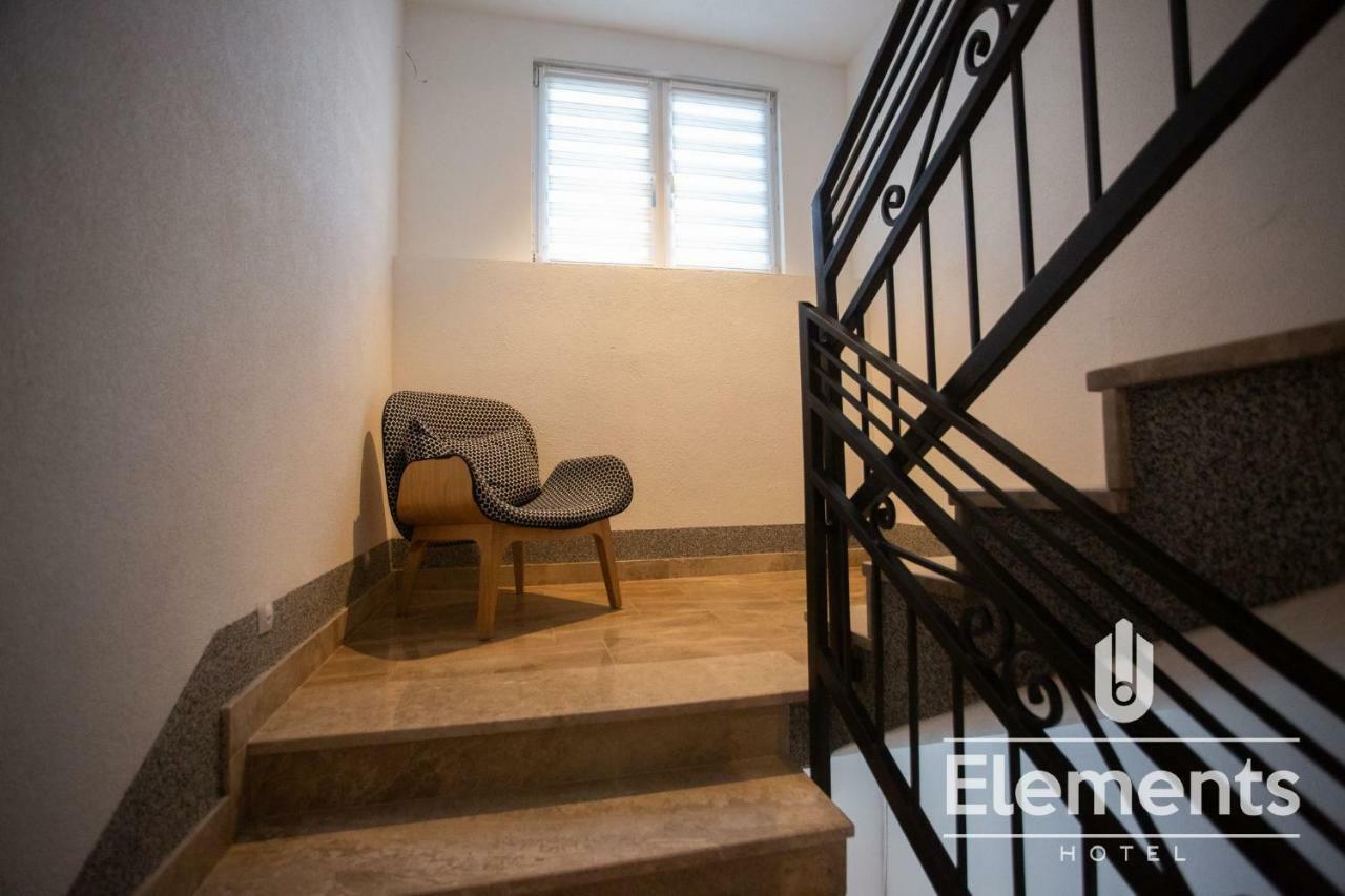 נובי פאזאר Hotel Elements מראה חיצוני תמונה