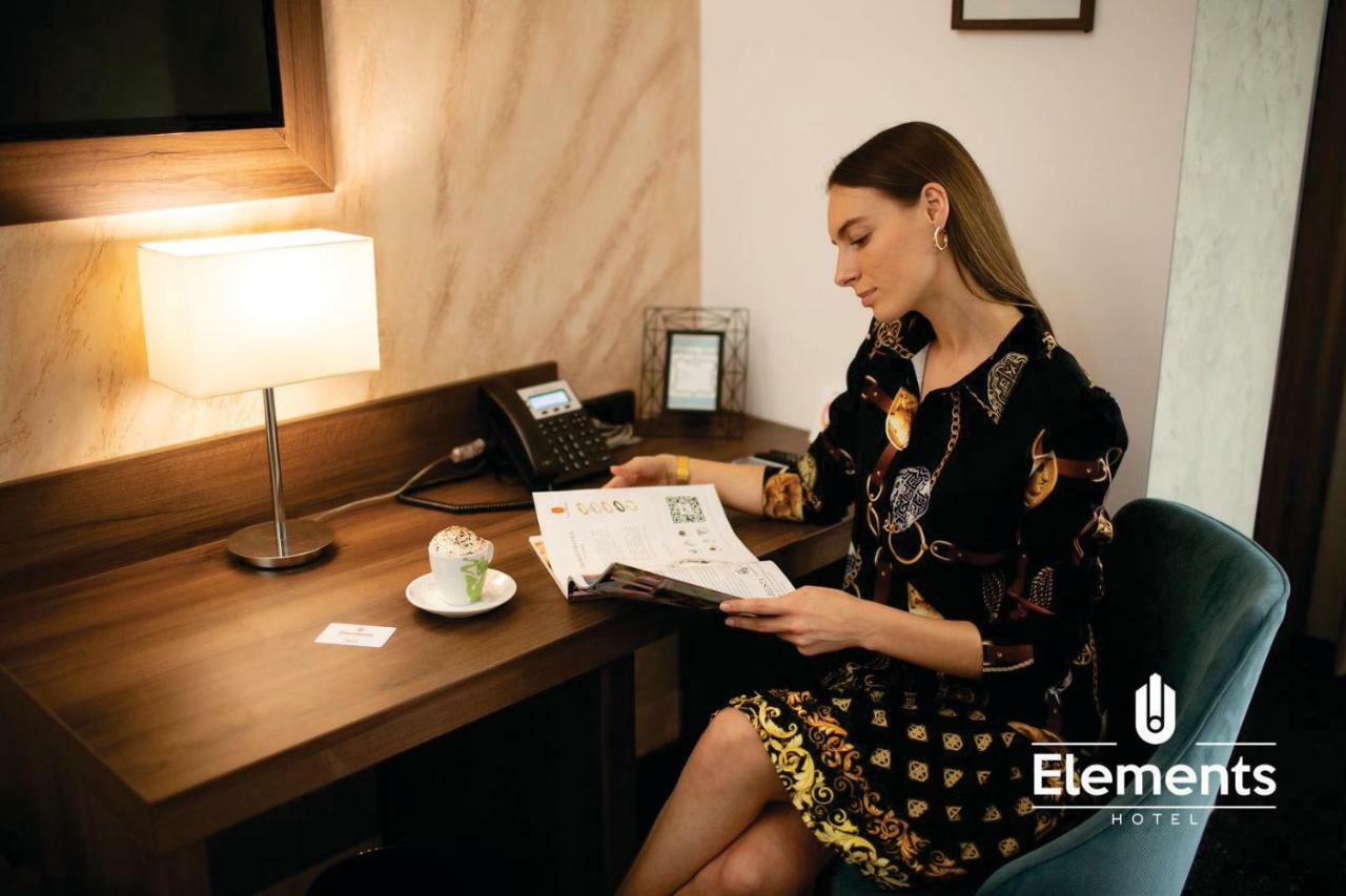 נובי פאזאר Hotel Elements מראה חיצוני תמונה