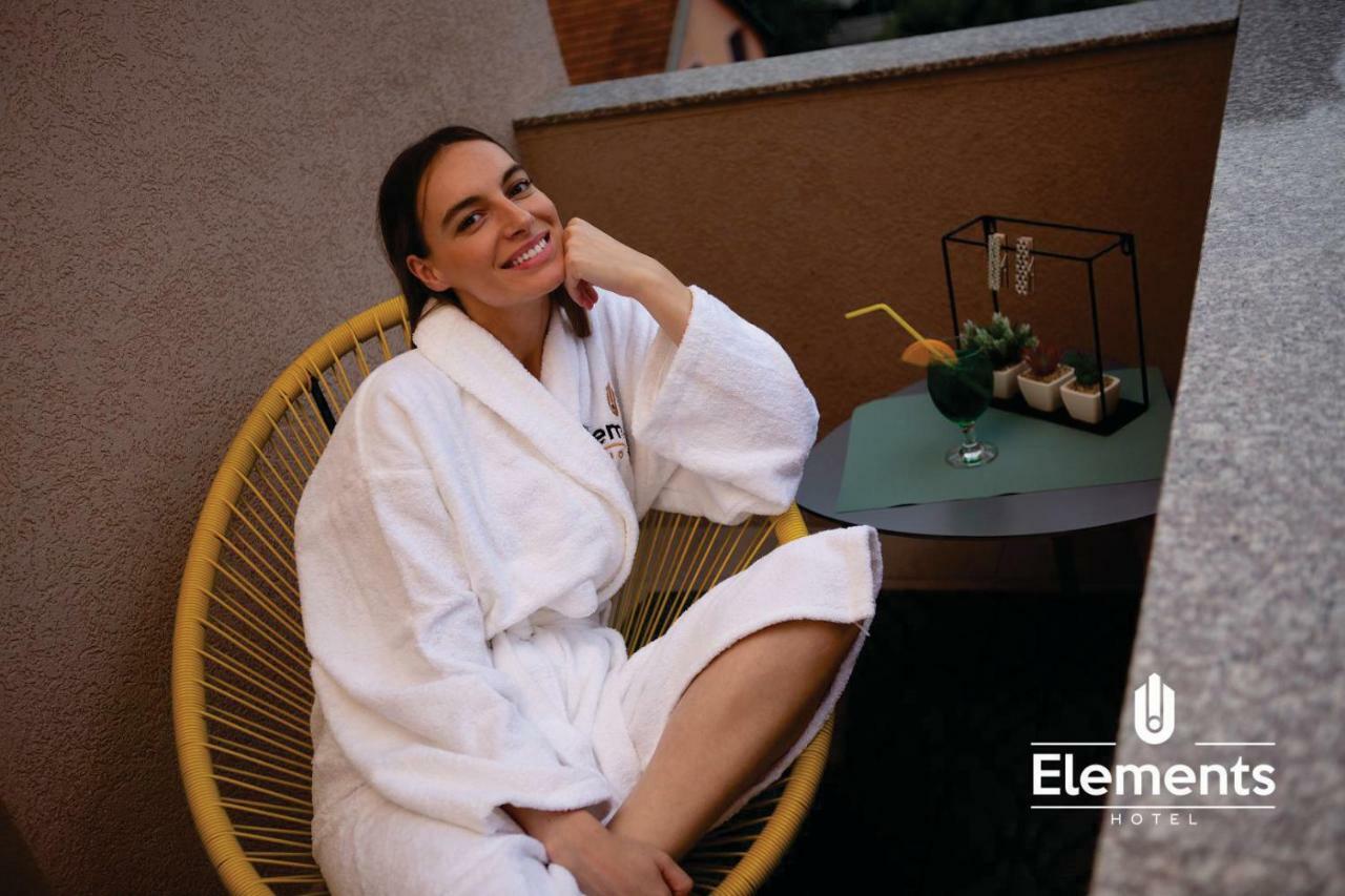 נובי פאזאר Hotel Elements מראה חיצוני תמונה